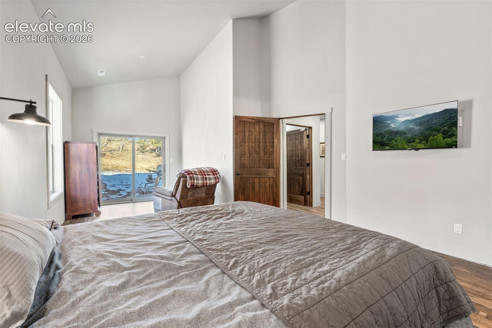 Listing photo 21 for 2270 Pikes Peak Drive