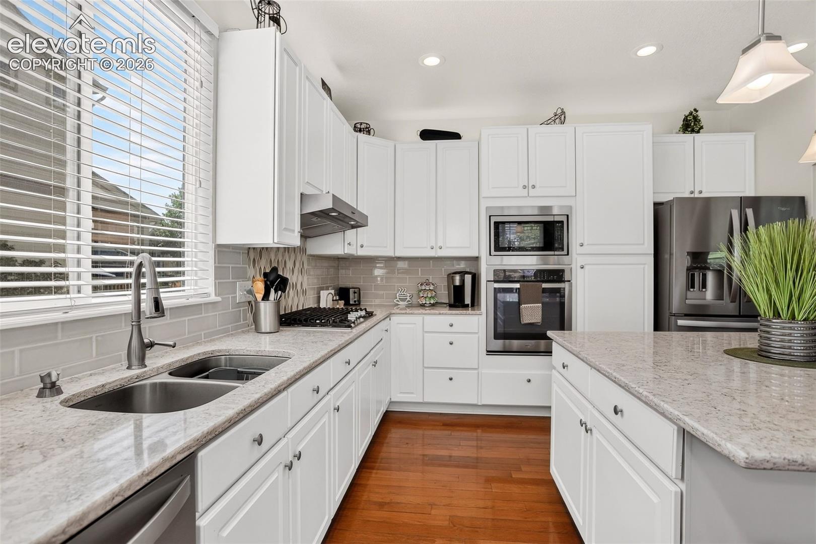 Listing photo 10 for 20737 E Fair Lane