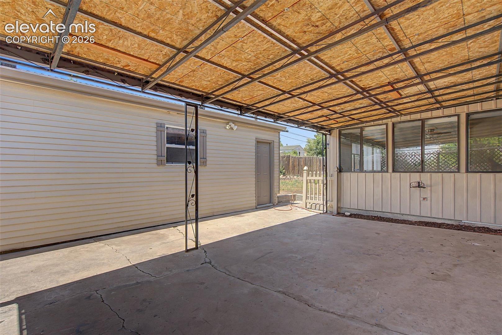 Listing photo 14 for 2 Arlen Street