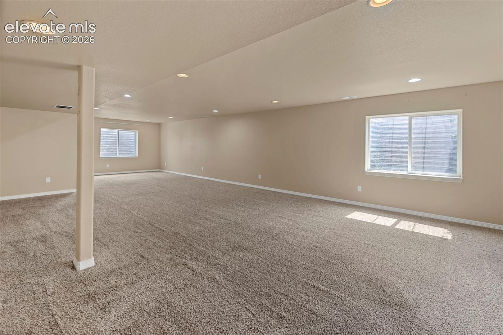 Listing photo 25 for 7794 Landover Lane