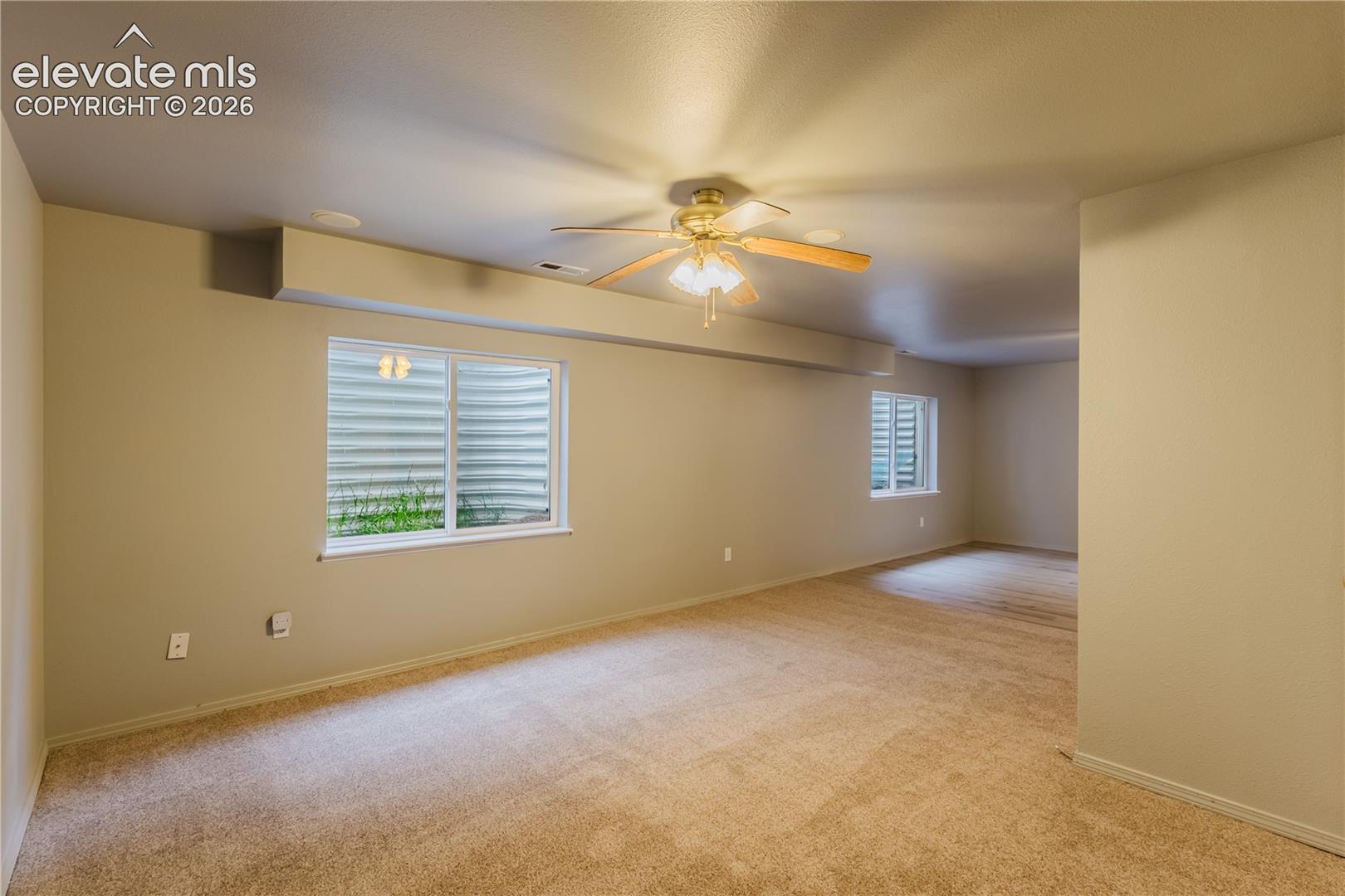 Listing photo 33 for 8156 Oliver Road