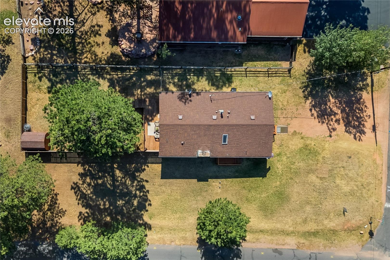 300 Fairview Street, photo 3