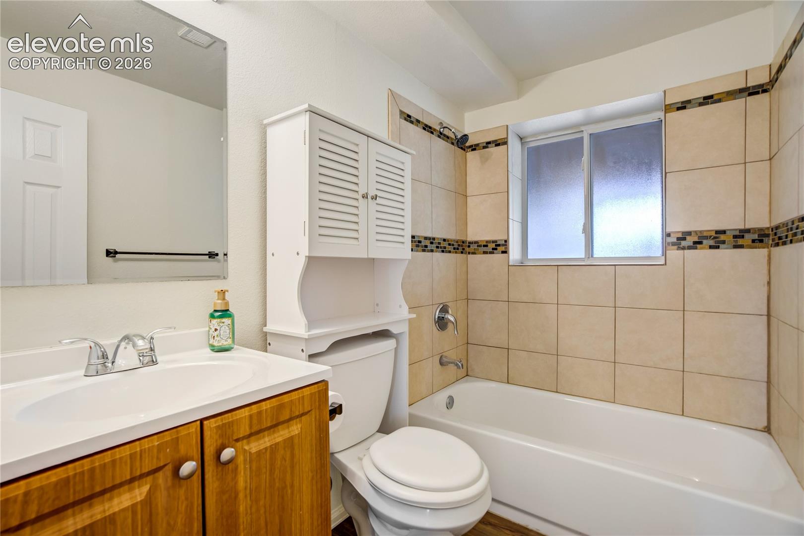 4340 Drummond Street, photo 38