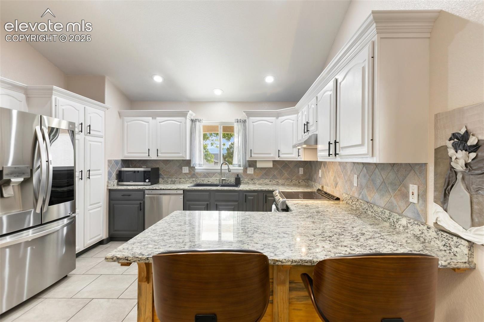 Listing photo 13 for 615 Twinflower Drive