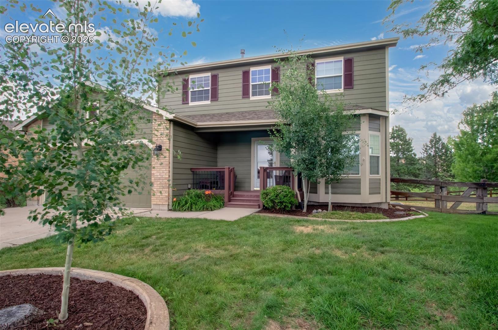 Listing photo 2 for 1136 Lawn Lake Trail