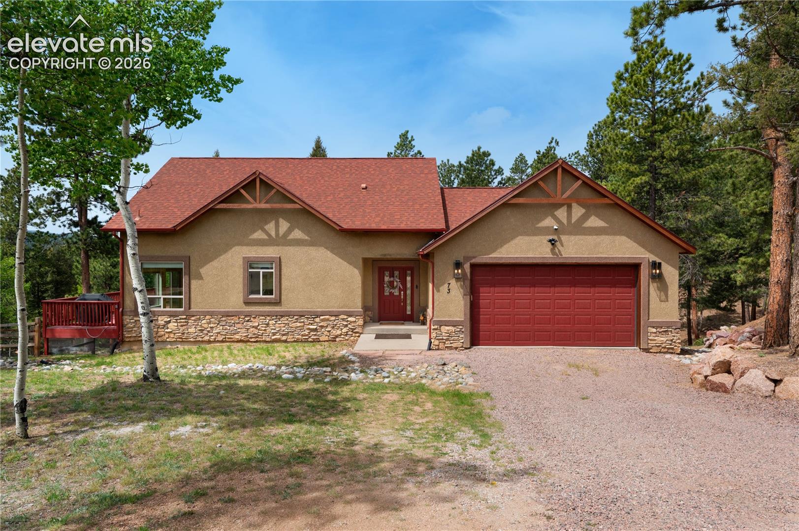Listing photo 3 for 73 Aspen Drive