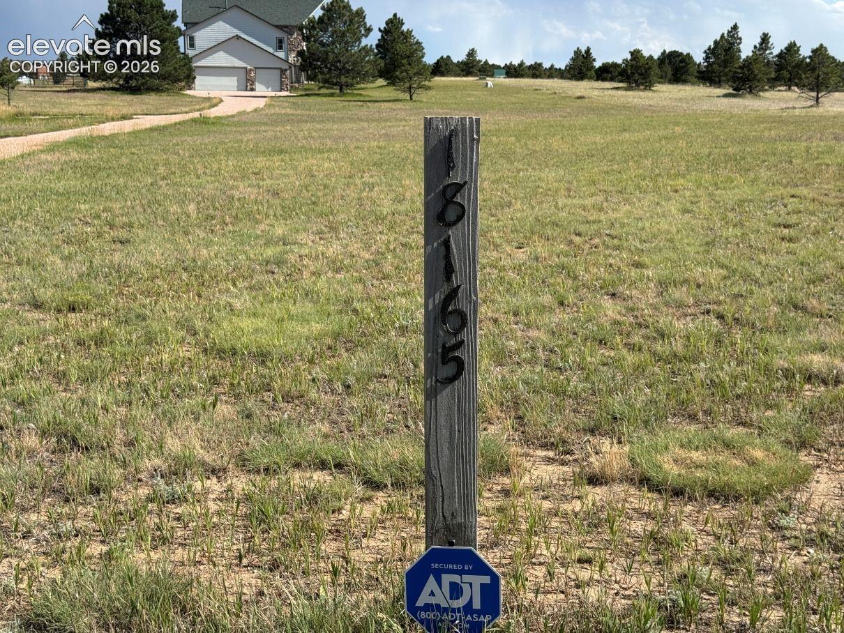 Listing photo 13 for 18165 Pinon Park Road