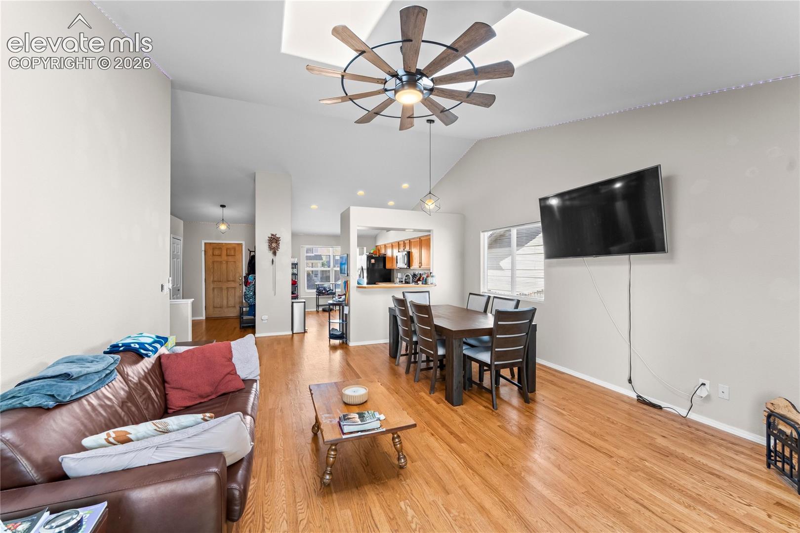 Listing photo 18 for 885 Candlestar Loop