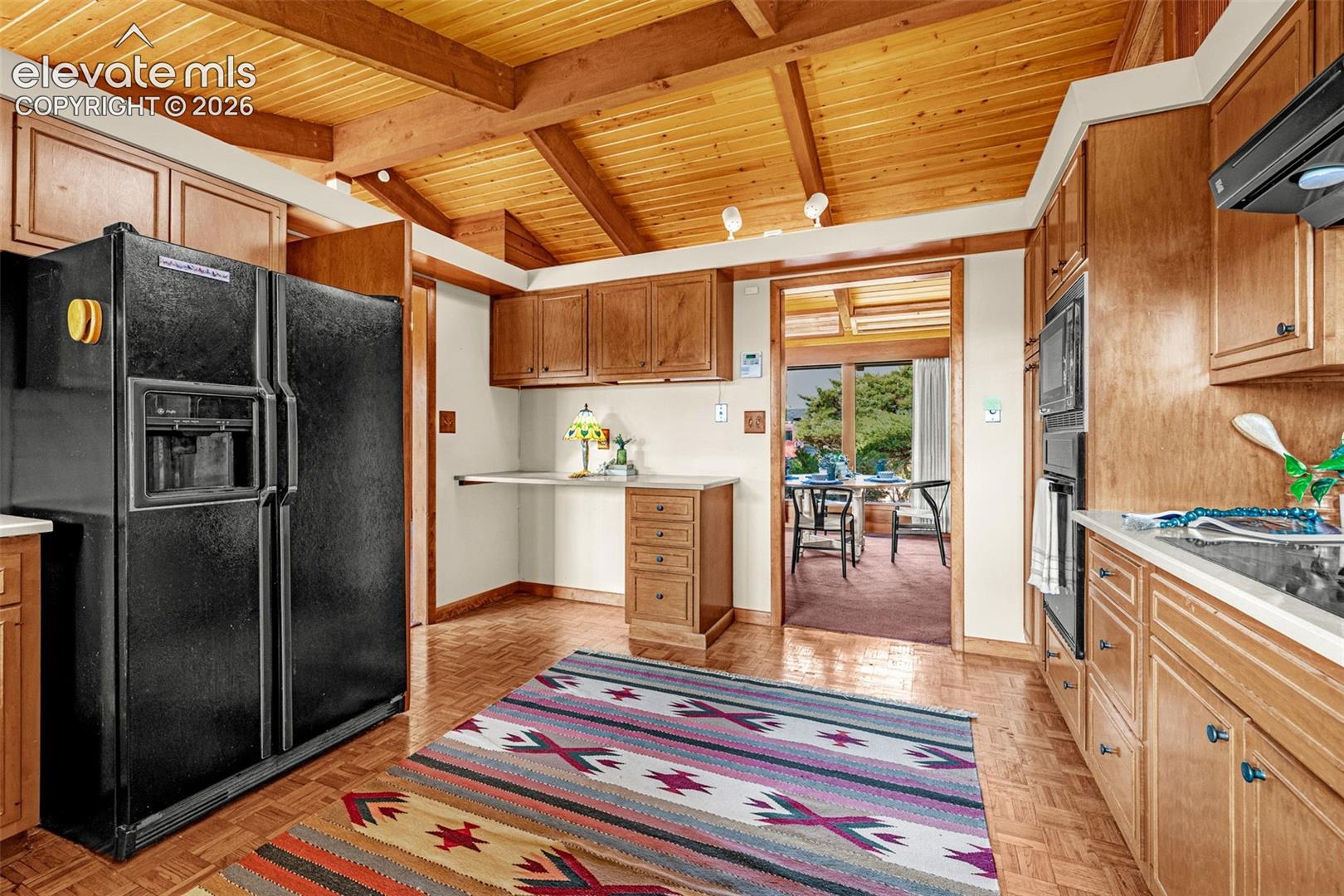 Listing photo 20 for 1210 E High Point Lane