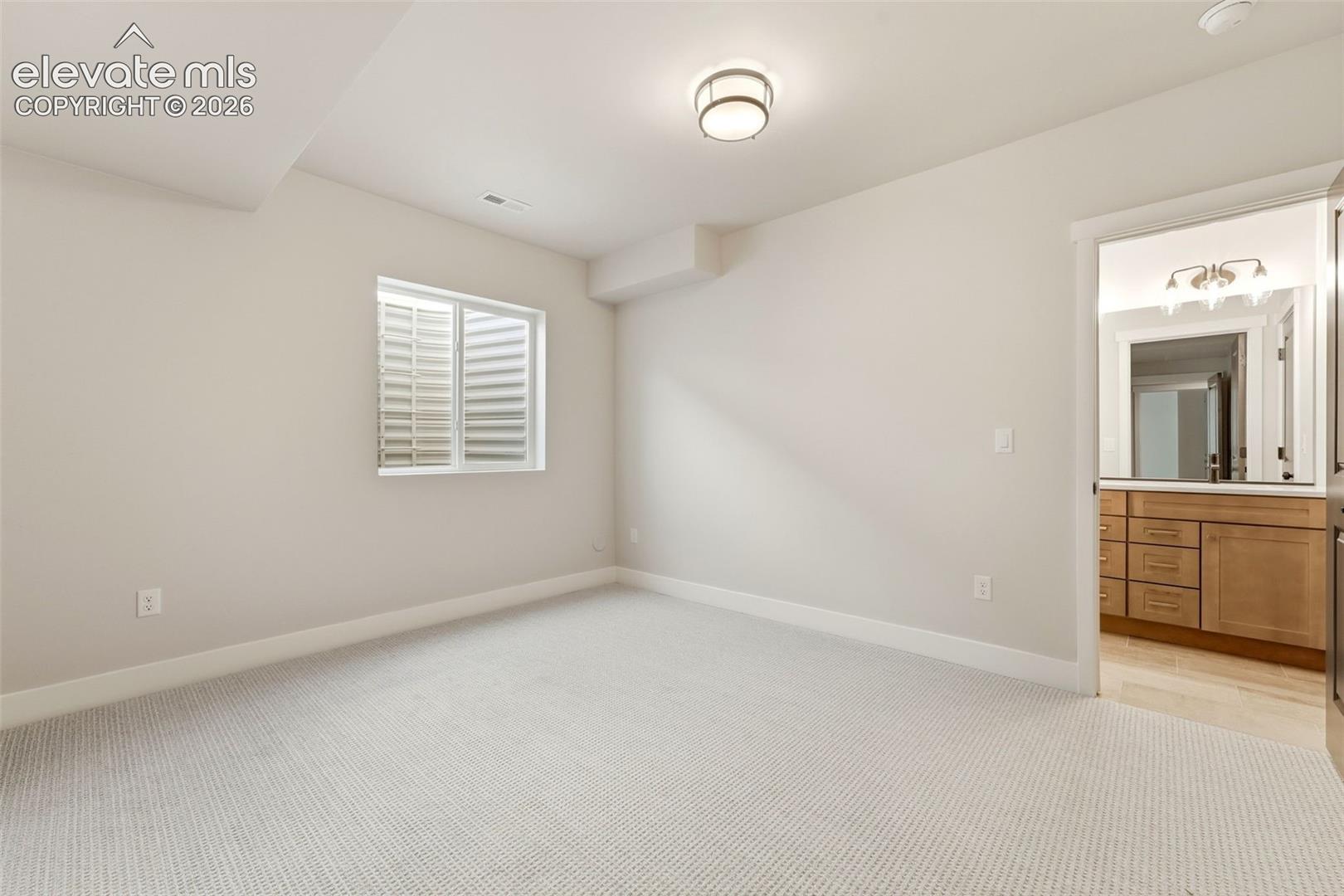 Listing photo 41 for 2429 Sangria Court