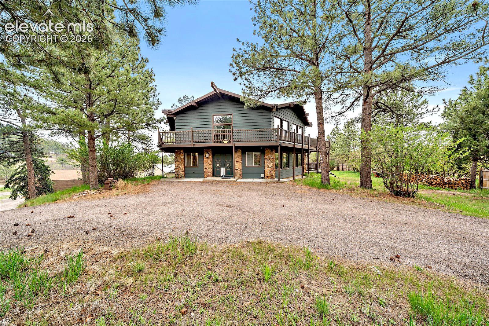 Listing photo 5 for 18640 Cloven Hoof Drive