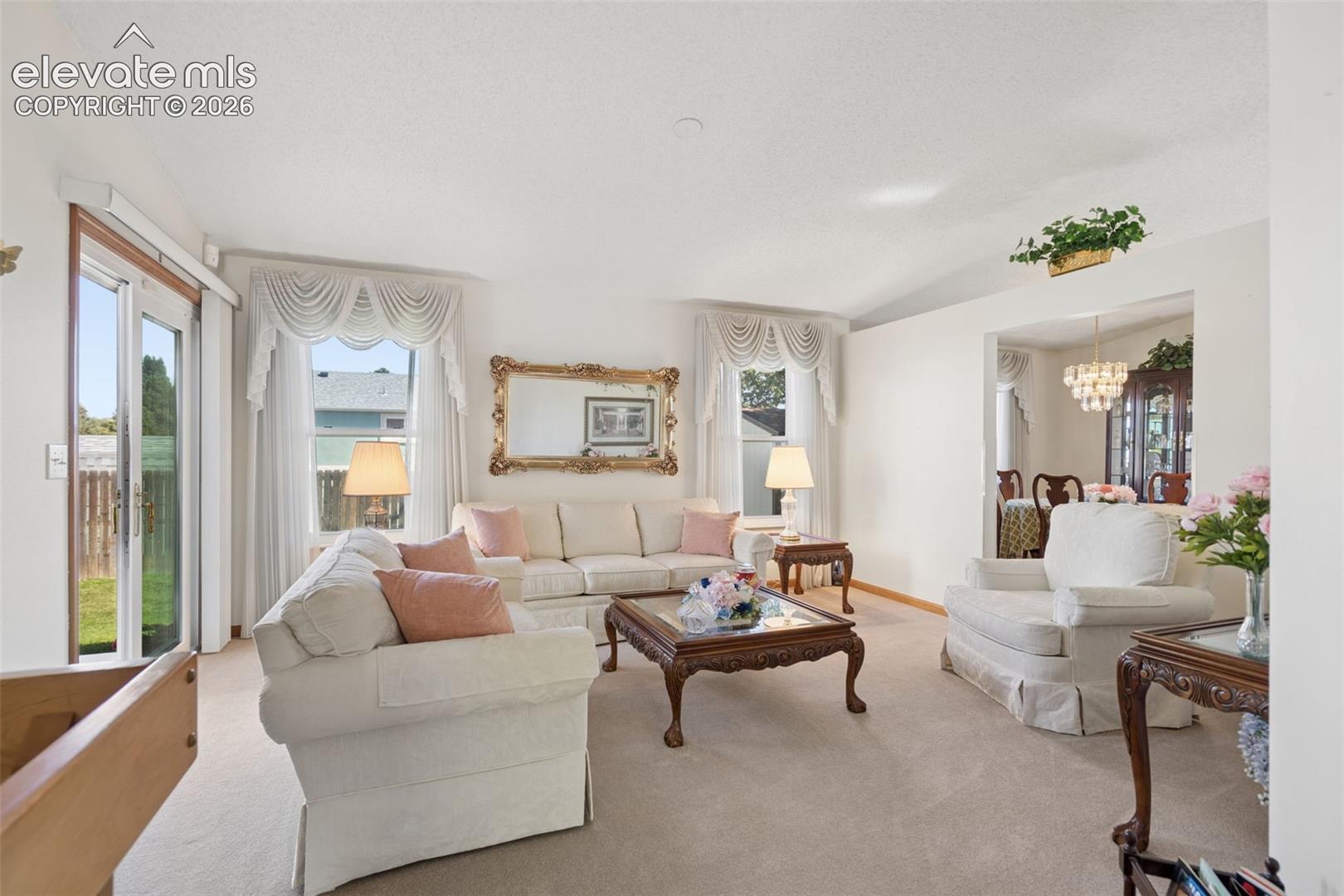 Listing photo 6 for 425 Fleming Street