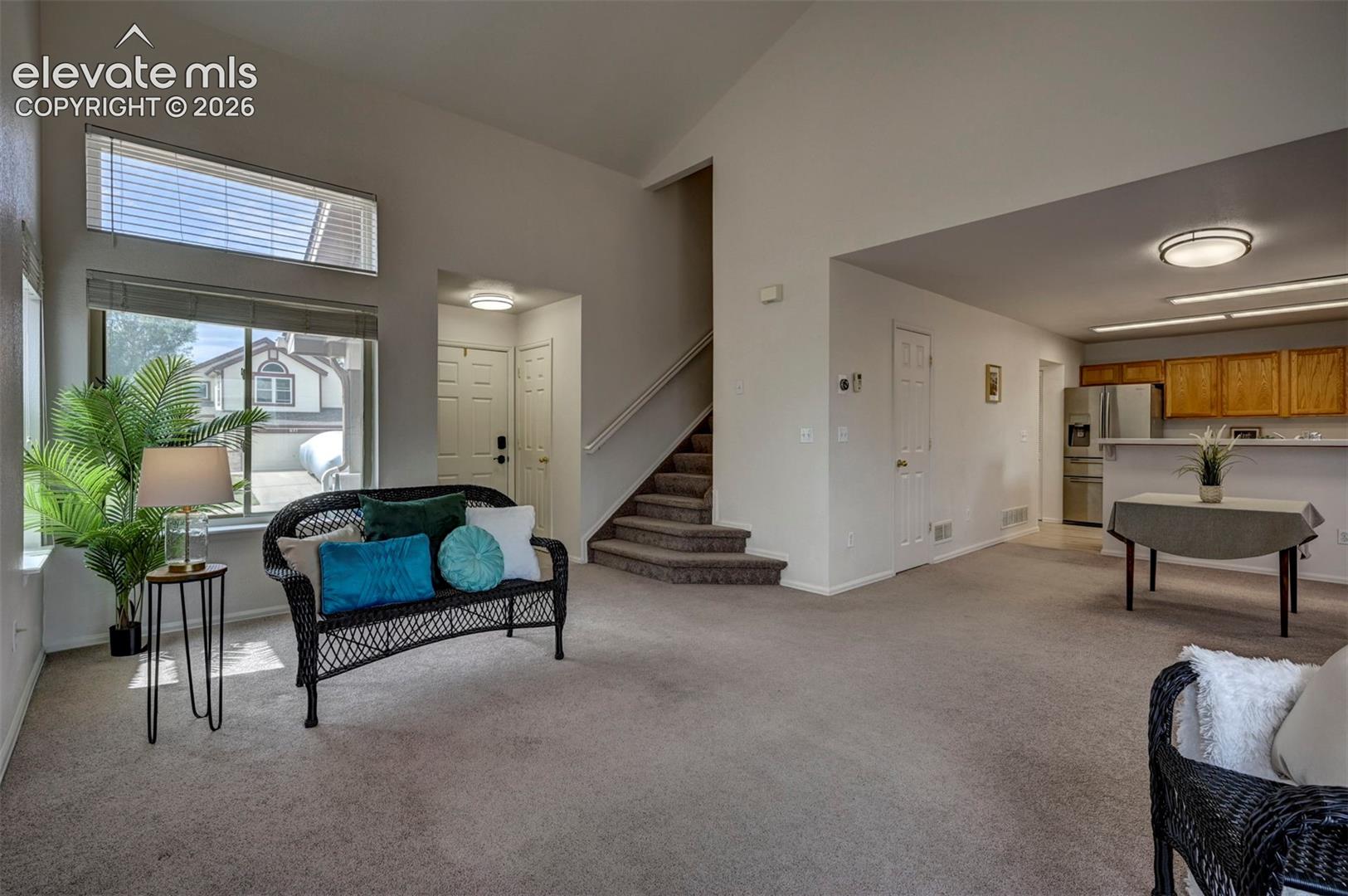 Listing photo 5 for 862 Descendant Drive