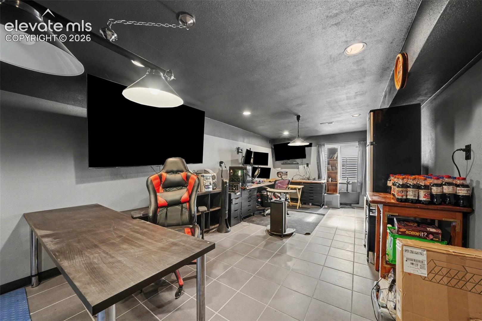 Listing photo 21 for 912 Legend Oak Drive