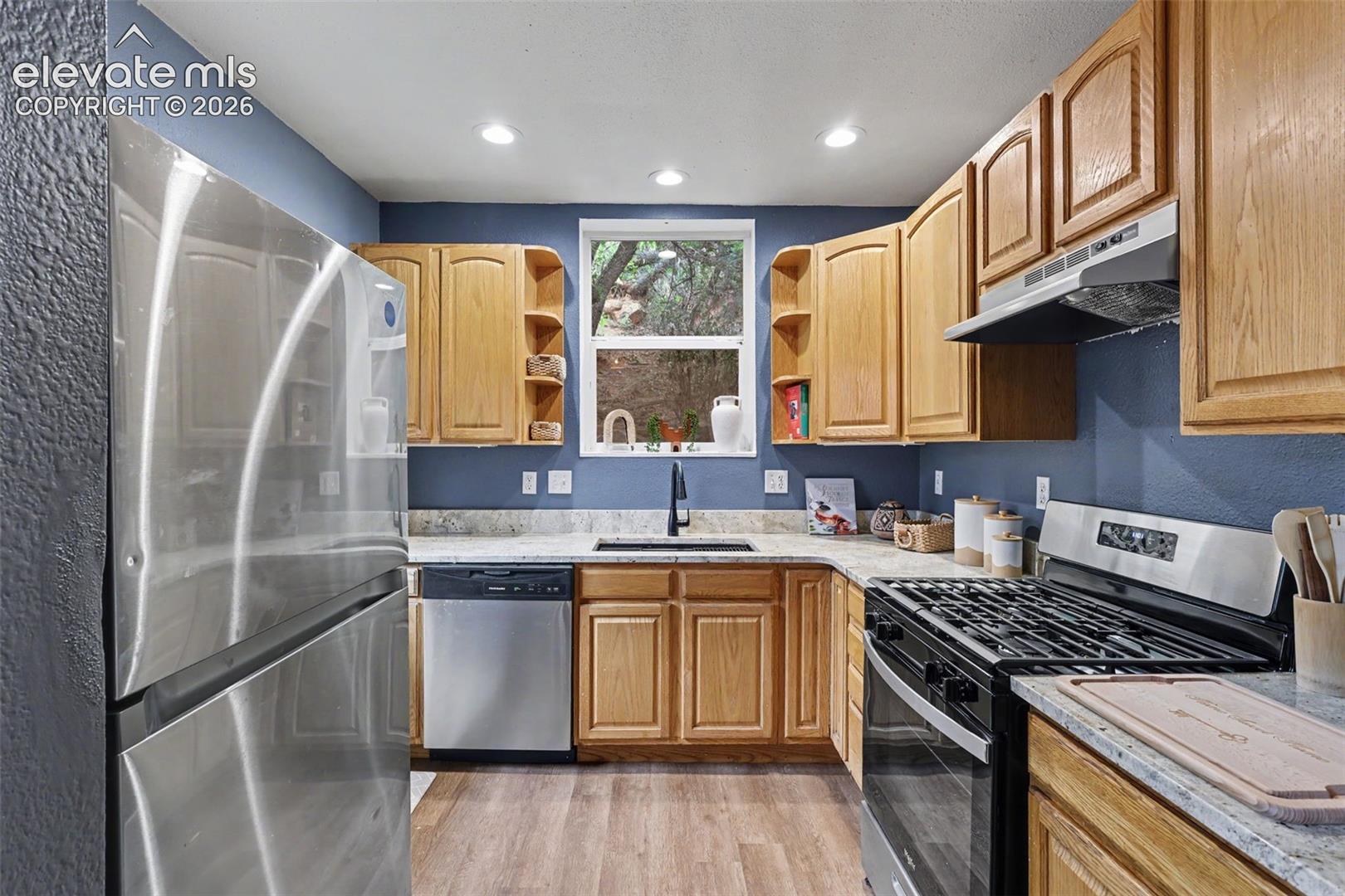 Listing photo 7 for 407 Washington Avenue