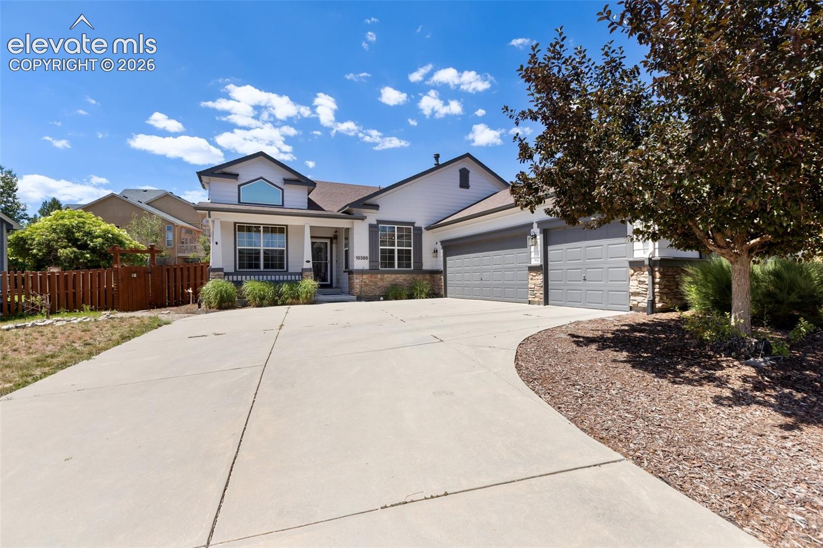 Listing photo 35 for 10388 Mt. Wilson Place