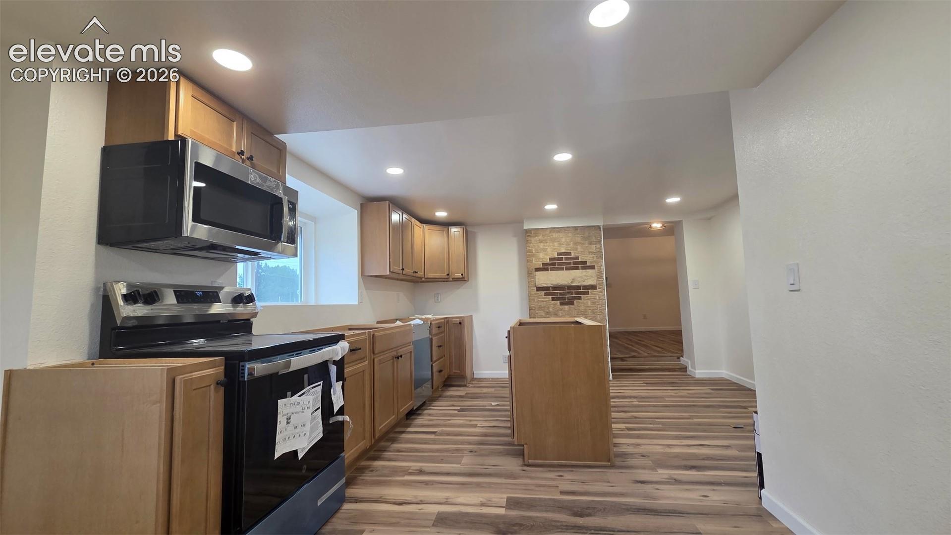 Listing photo 8 for 28162 Gale Road