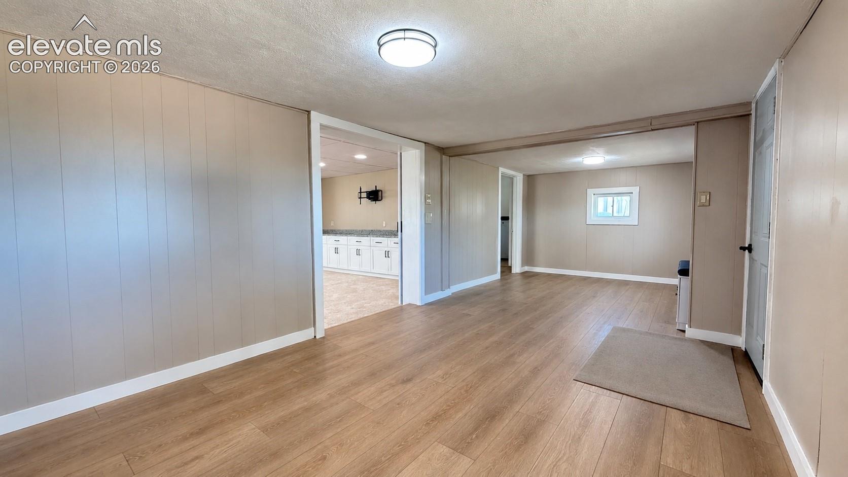 Listing photo 15 for 408 W Beatty Avenue