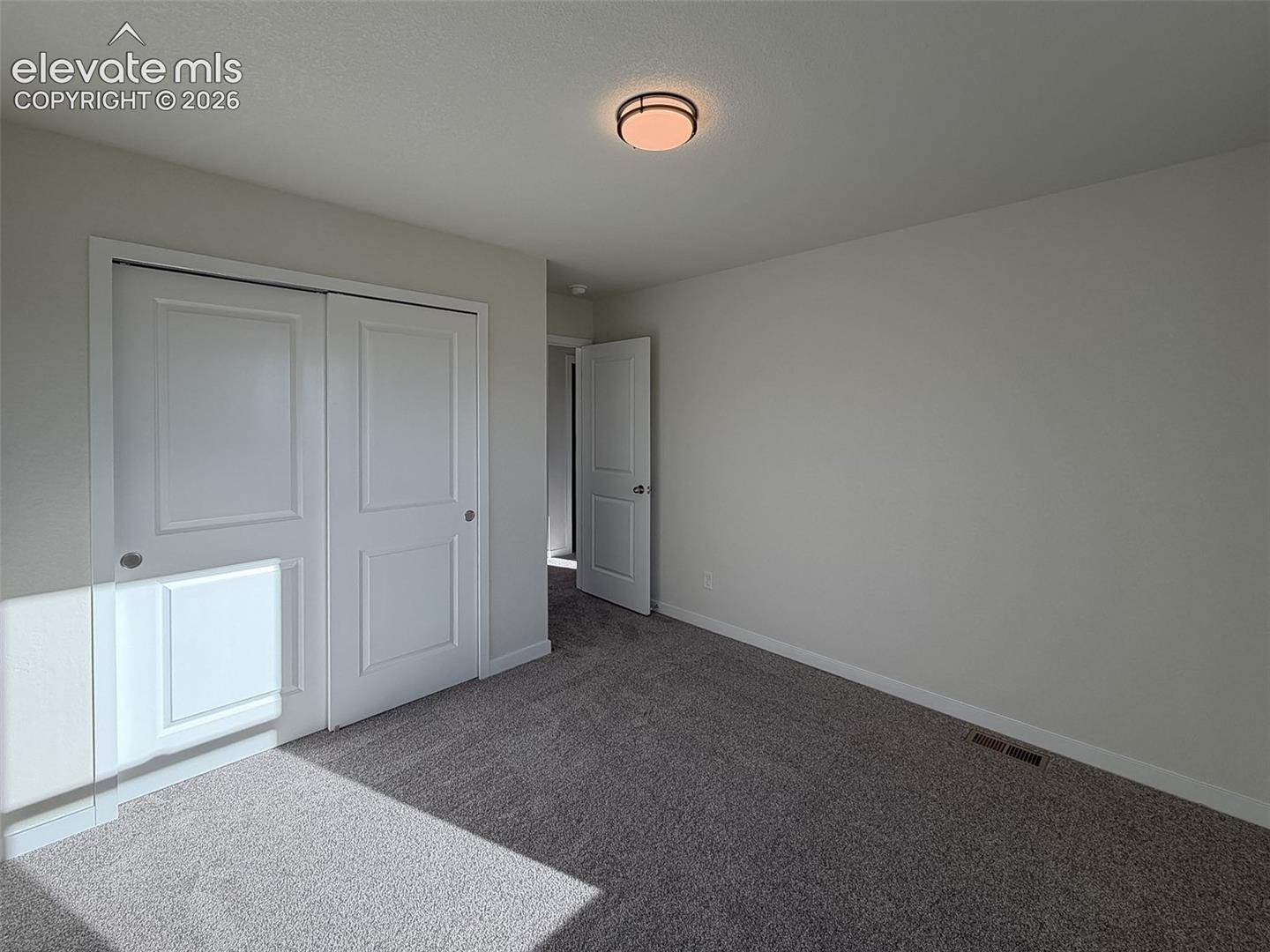 Listing photo 26 for 8515 Blue Feather Loop