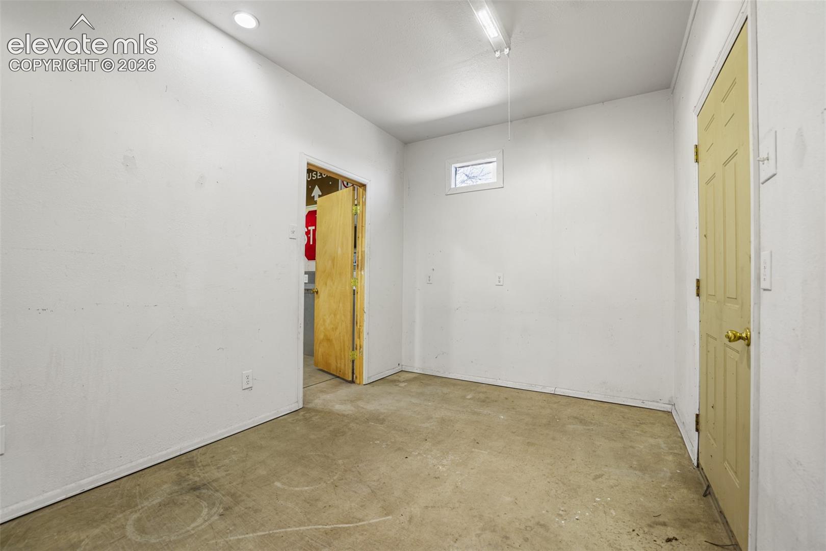 Listing photo 15 for 2021 Zinno Boulevard