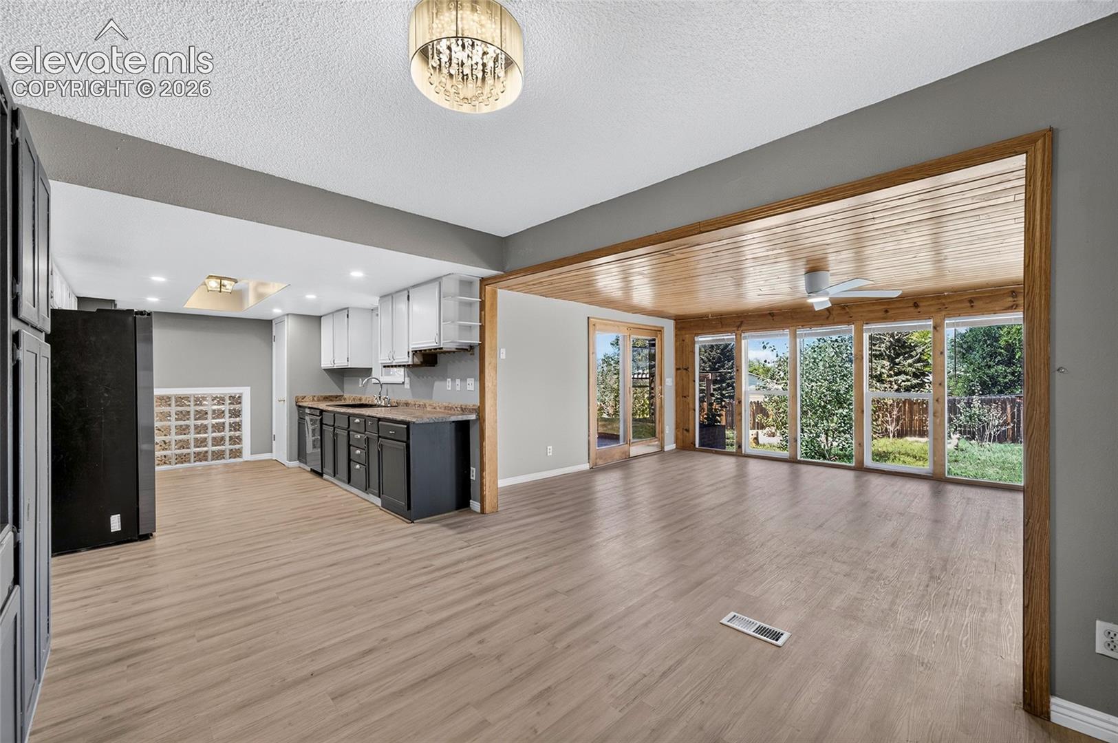 Listing photo 18 for 2236 Vintage Drive