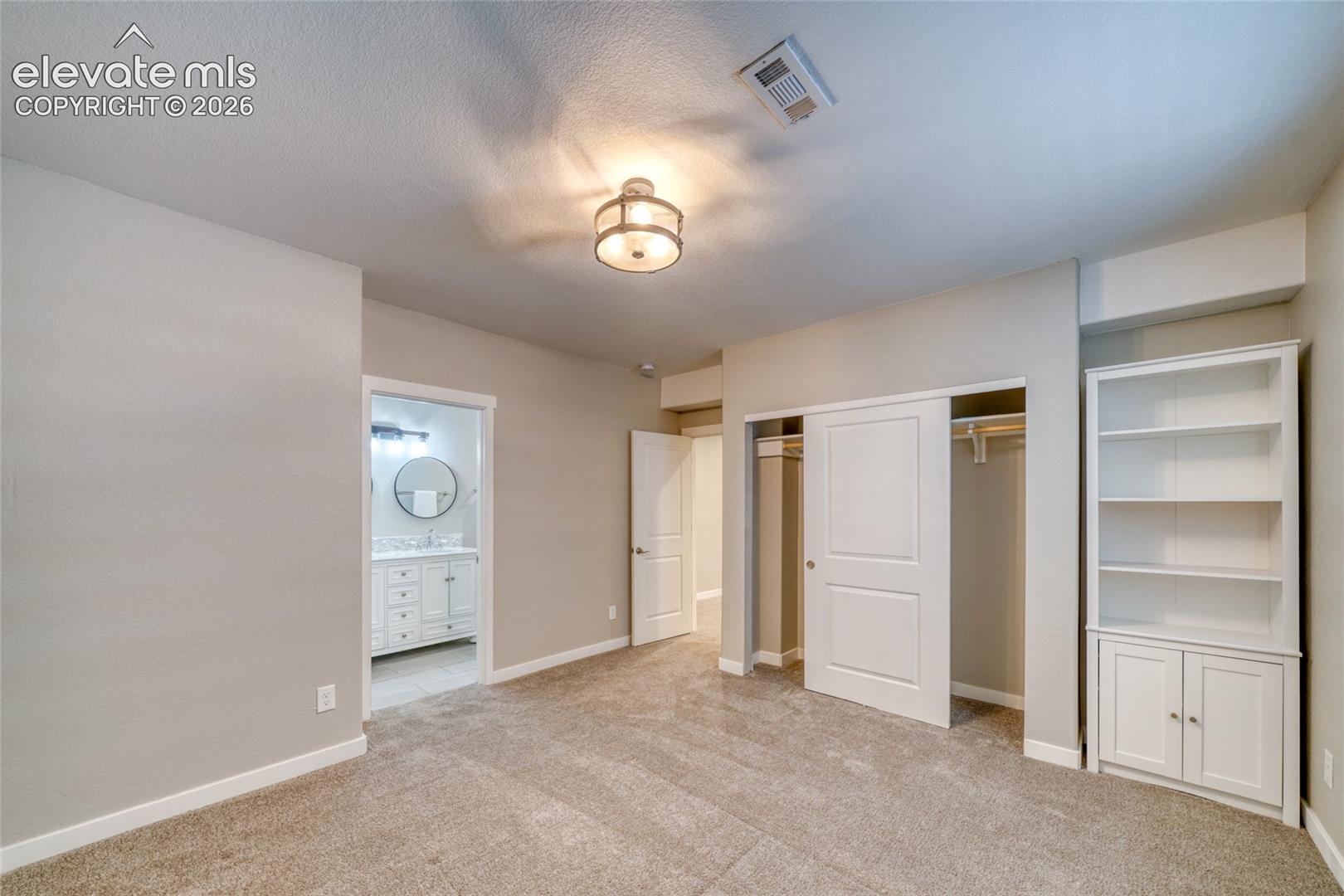 Listing photo 43 for 15691 Lake Mist Drive