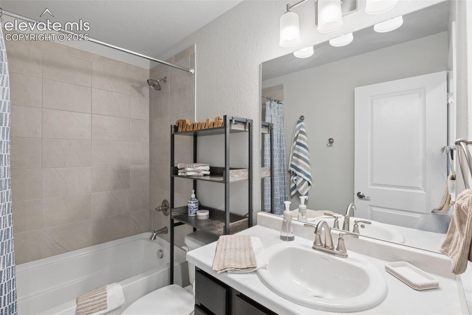 Listing photo 22 for 16376 Rustlers Range Point