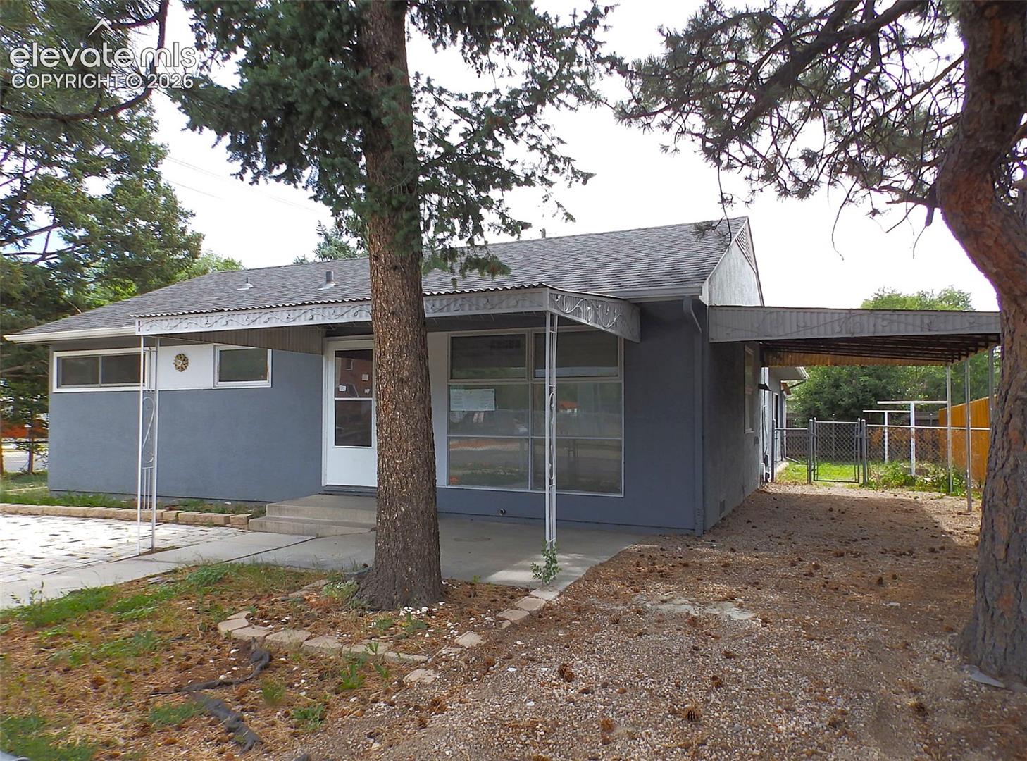1901 El Paso Avenue
