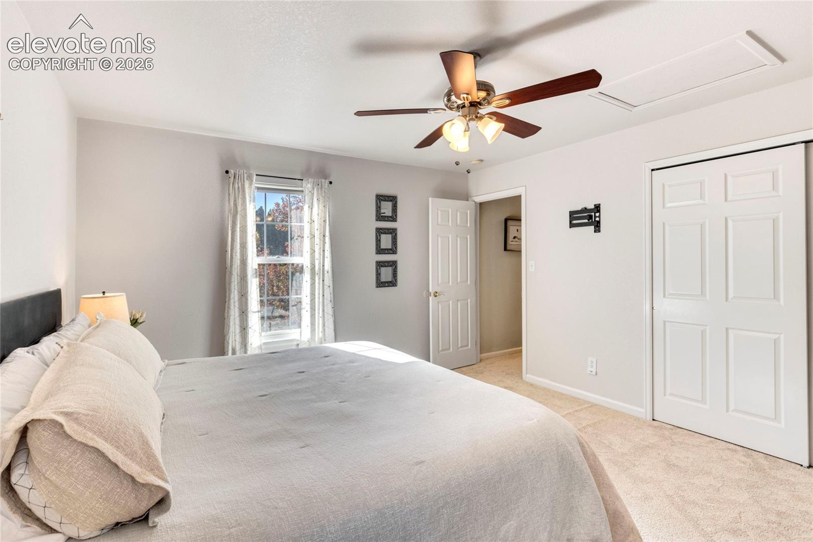 Listing photo 24 for 19905 Riverglen Lane