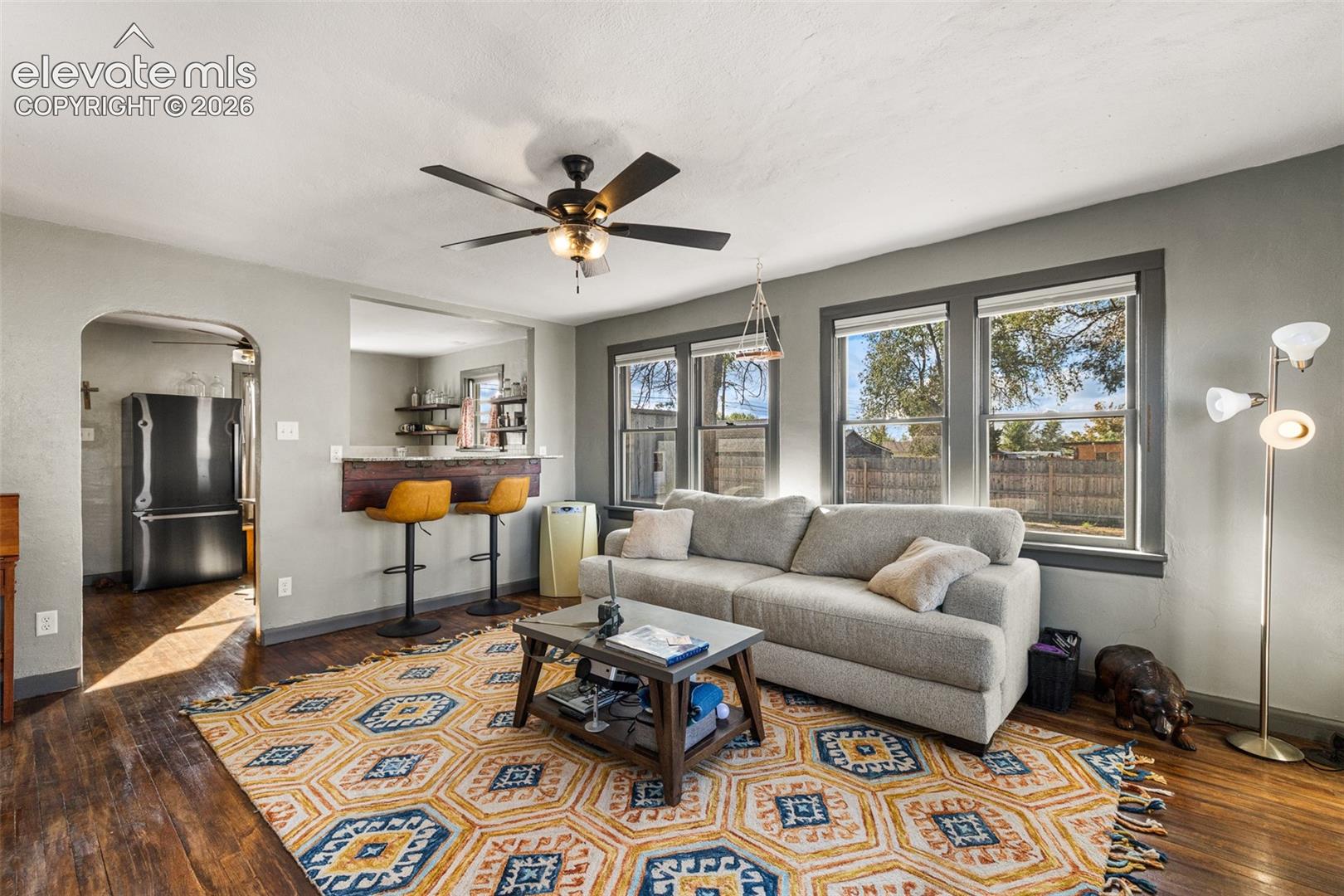Listing photo 3 for 2330 Cheyenne Avenue