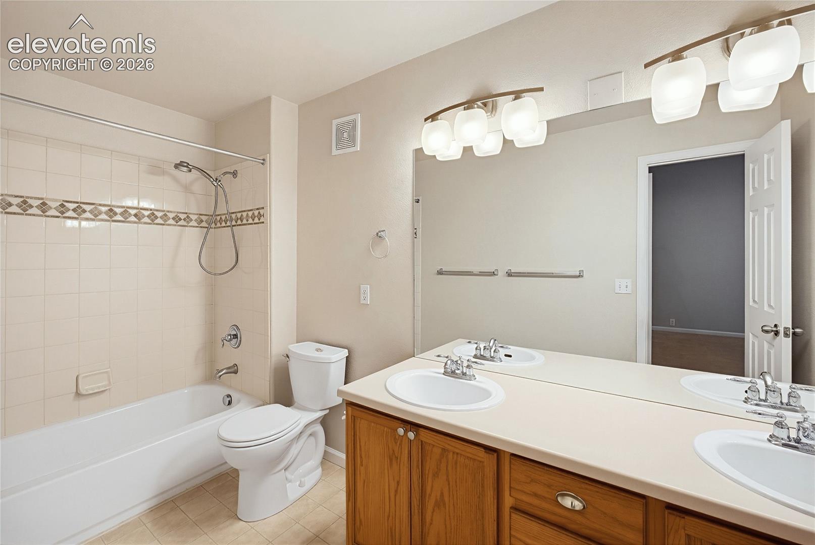 Listing photo 12 for 3943 Diamond Ridge View