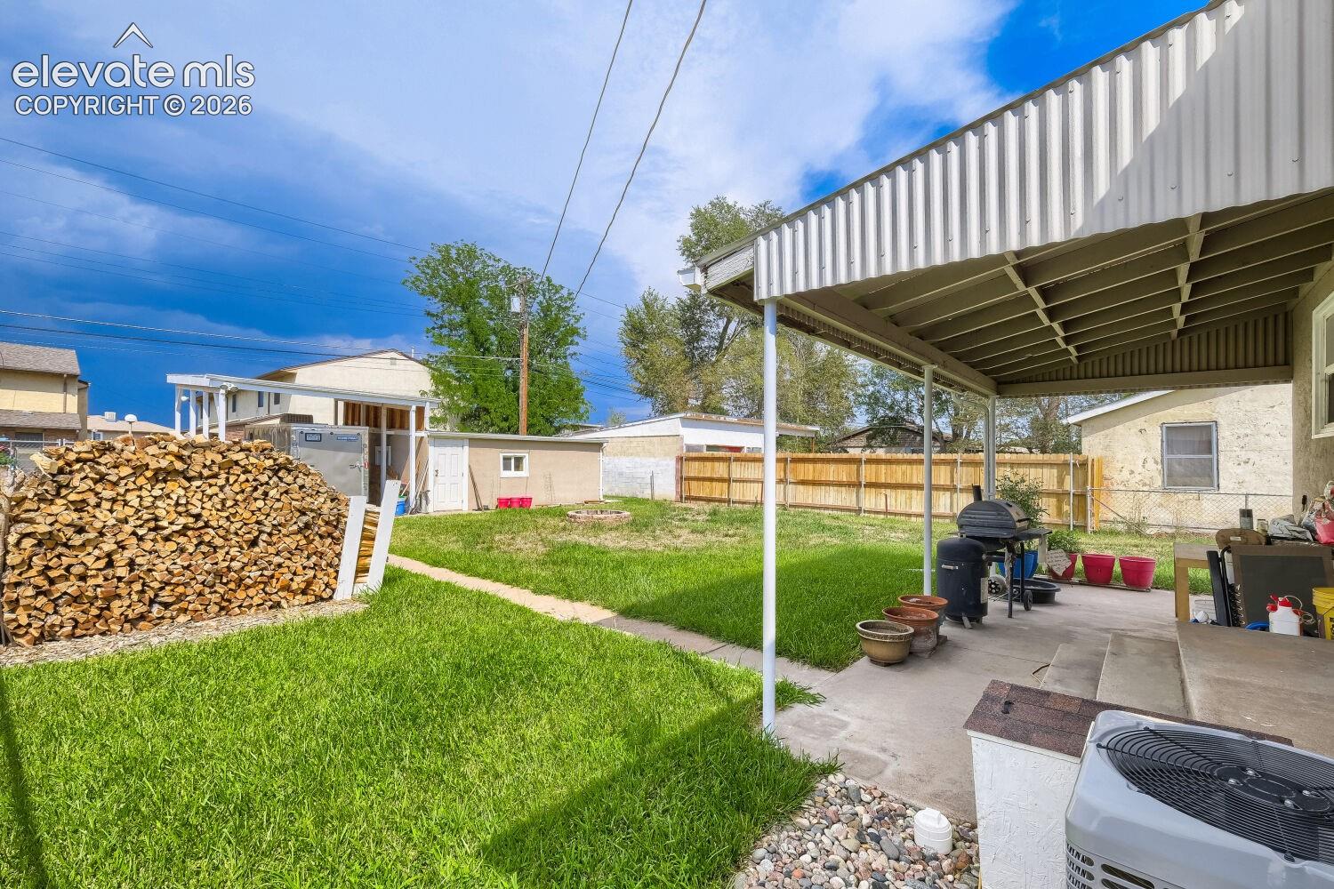 Listing photo 21 for 749 W Corona Avenue