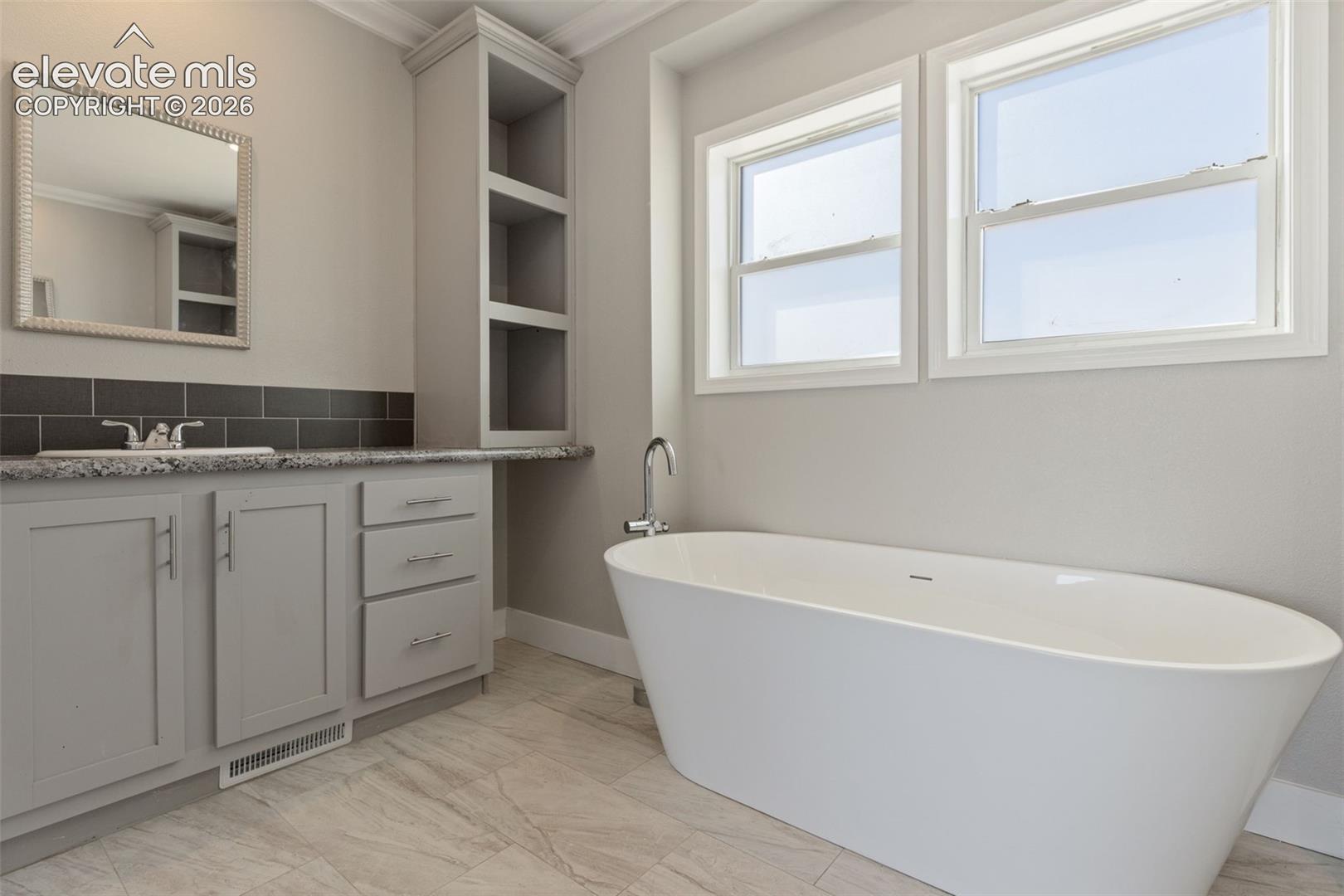 Listing photo 26 for 23767 Redtail Drive