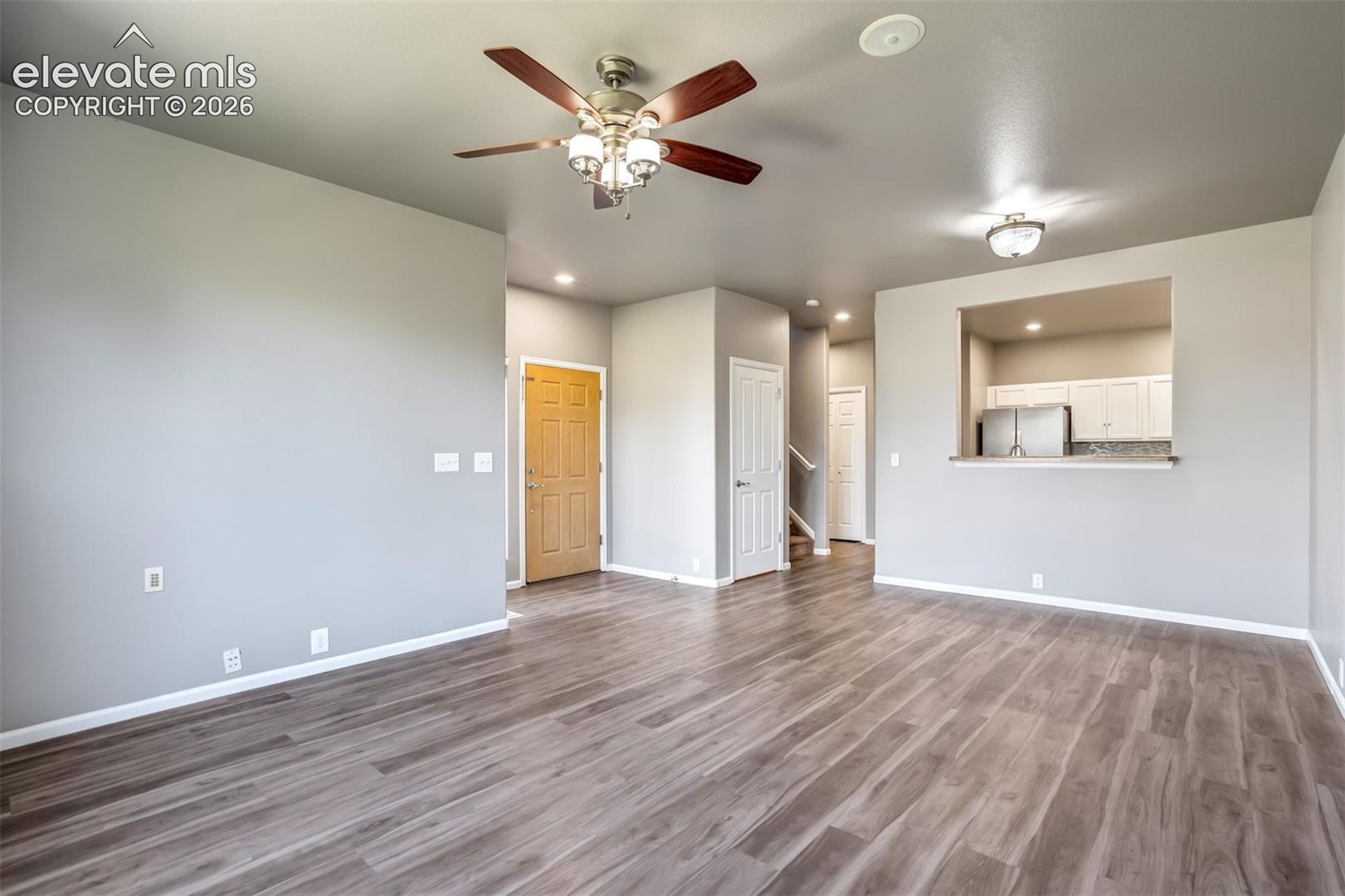 Listing photo 7 for 7303 Sandy Springs Point