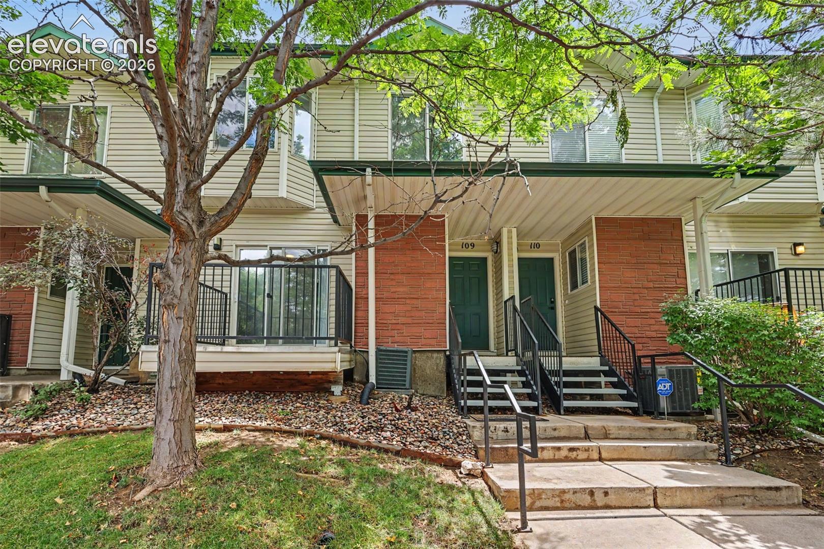 2141 Legacy Ridge View
