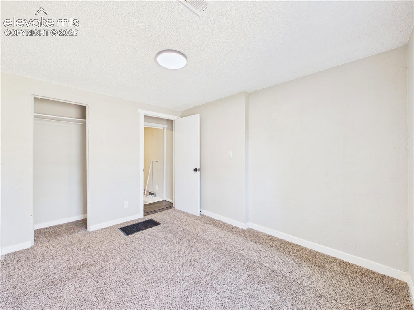Listing photo 29 for 1530 N Norwood Avenue