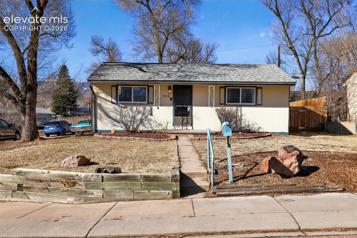 702 Erie Road — listing photo