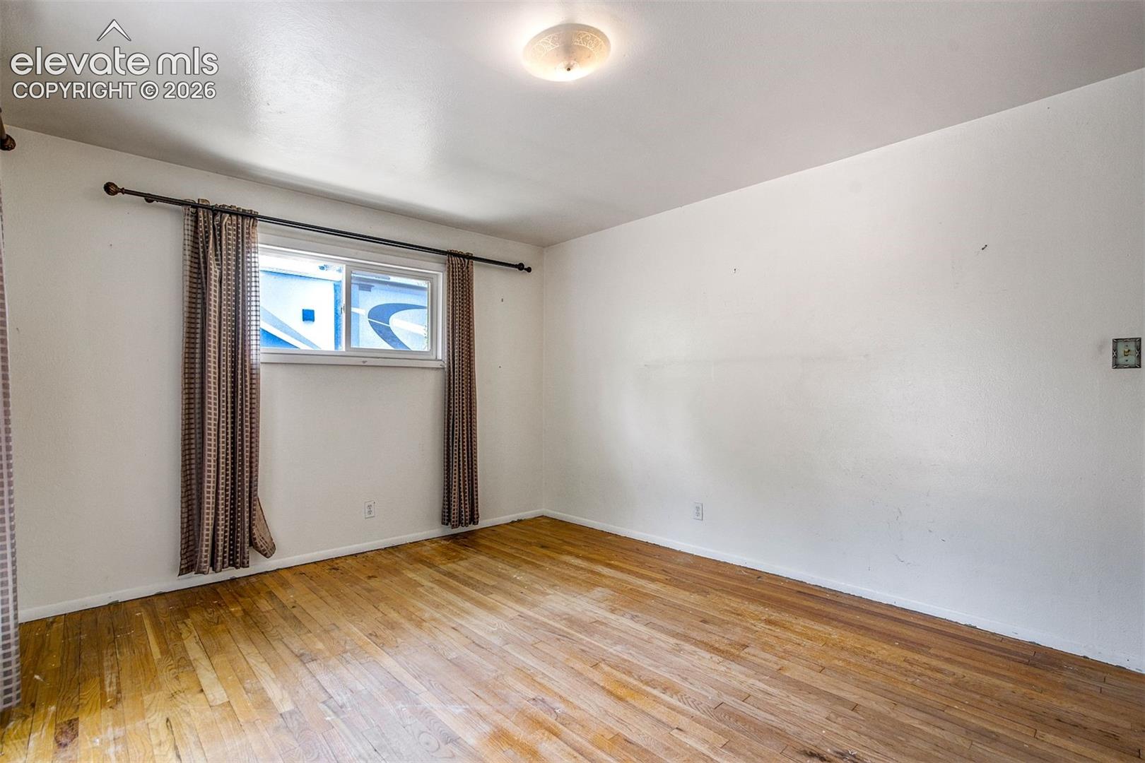 Listing photo 22 for 705 Grand Boulevard