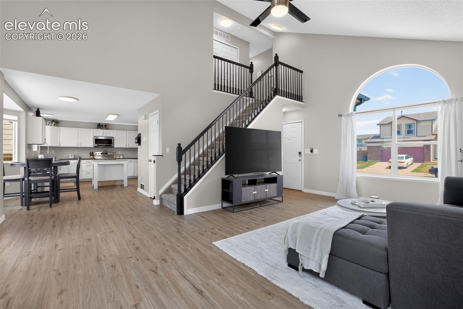 Listing photo 3 for 11216 Berry Farm Road