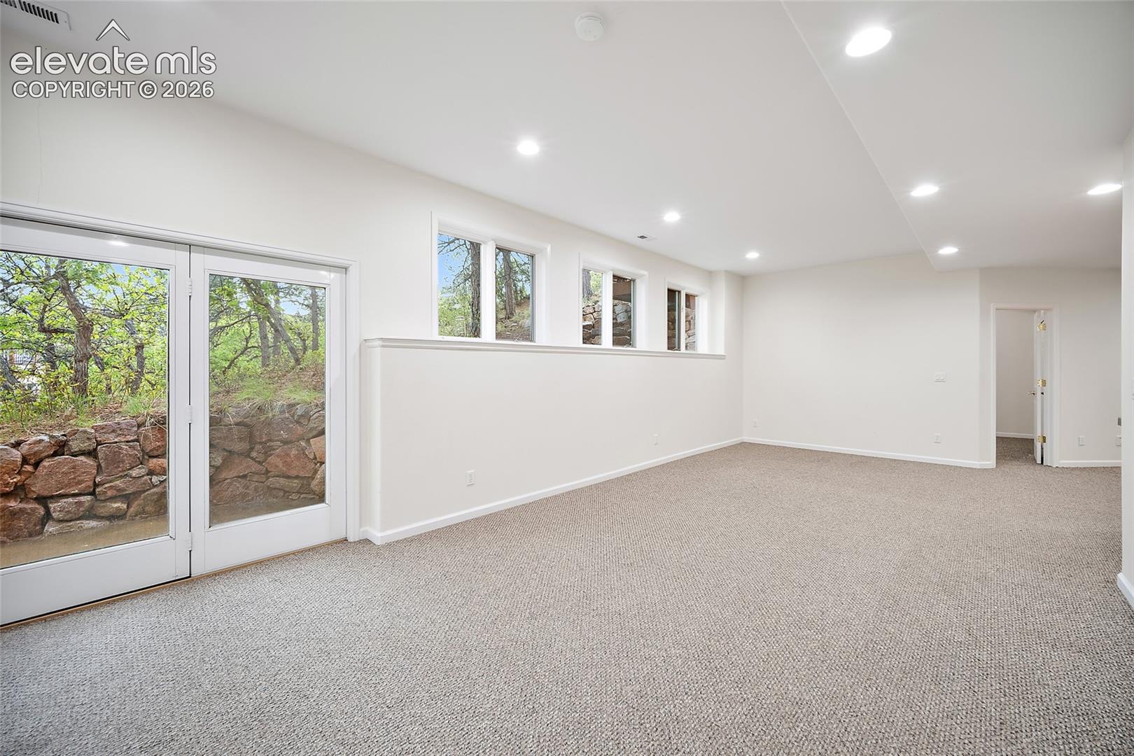 7530 Winding Oaks Drive, photo 38