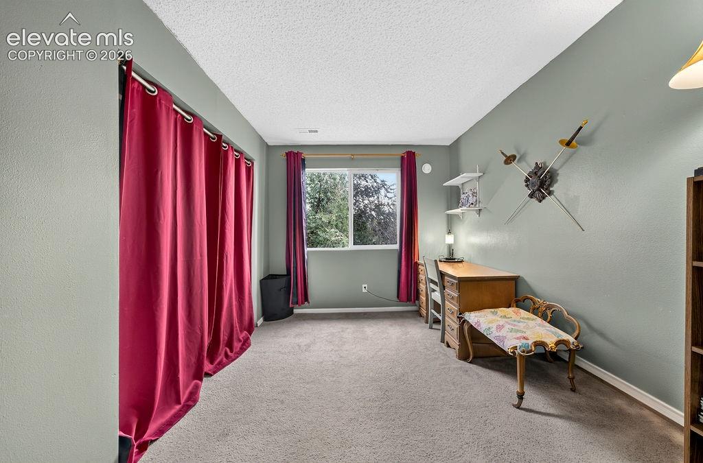 Listing photo 35 for 818 Hayloft Lane