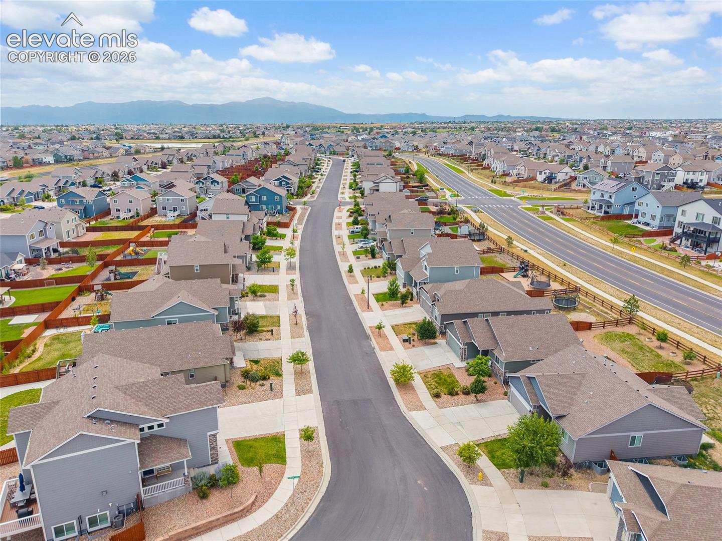 Listing photo 49 for 12832 Scenic Walk Drive