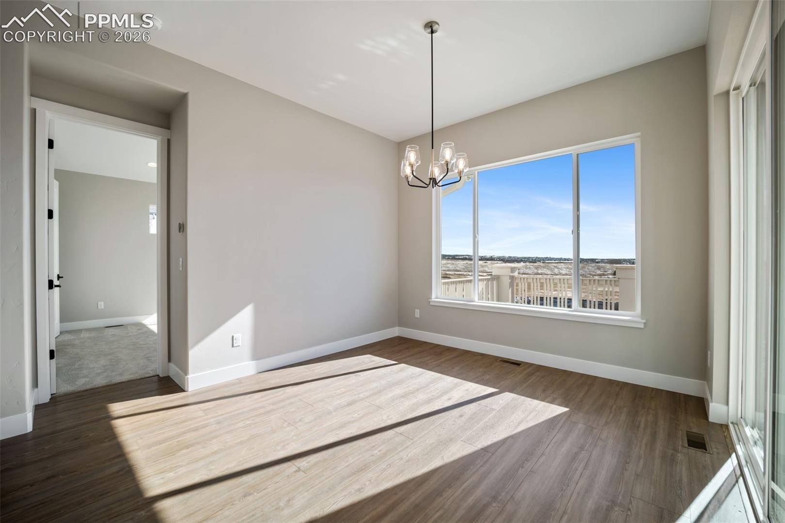 Listing photo 7 for 12323 Mionetto Court