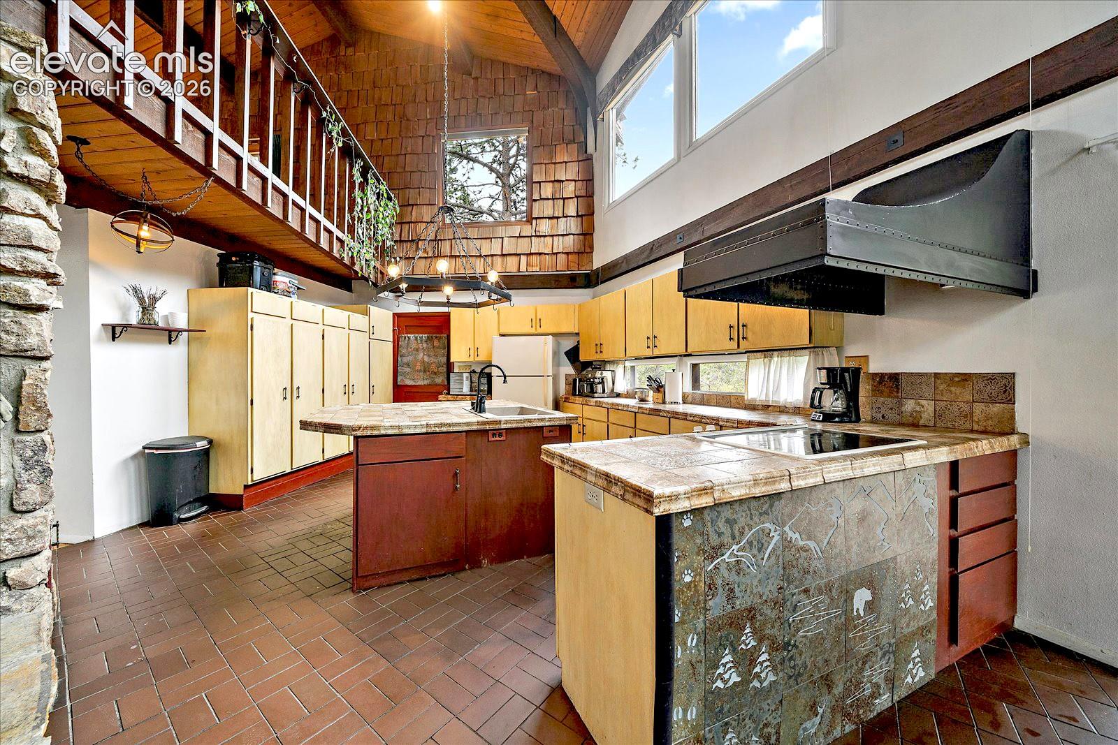 Listing photo 10 for 18640 Cloven Hoof Drive