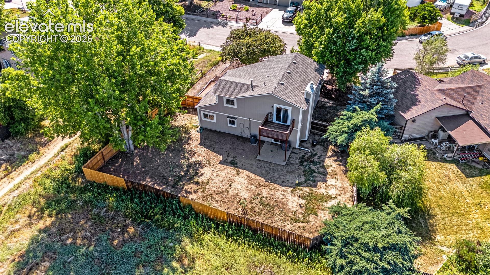 Listing photo 32 for 982 Candlestar Loop