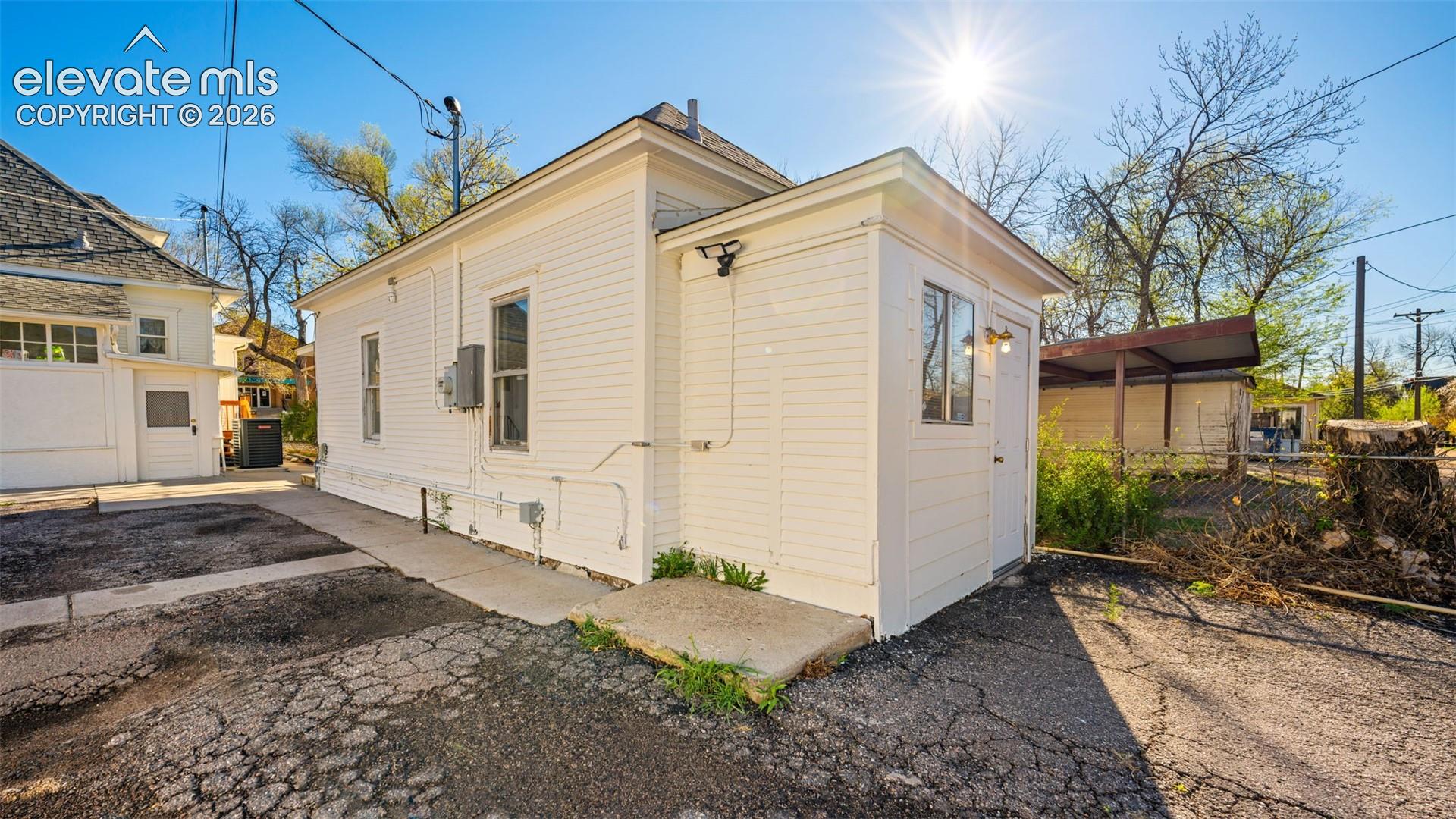 Listing photo 34 for 1919 W Colorado Avenue