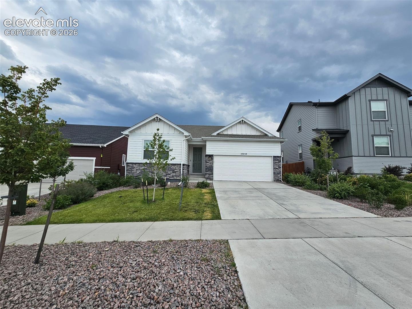 10450 Summer Ridge Drive