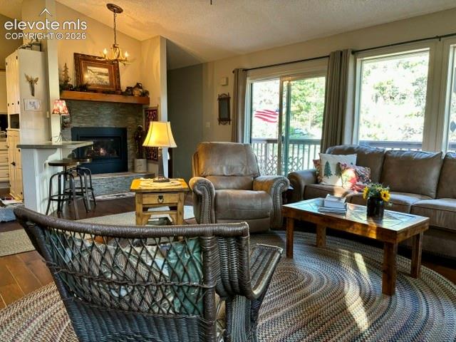 540 Greenway Court, photo 3
