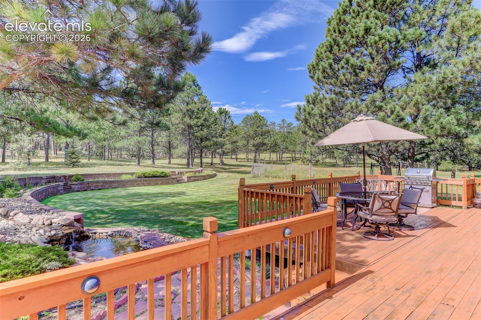 Listing photo 2 for 11570 Milford Road