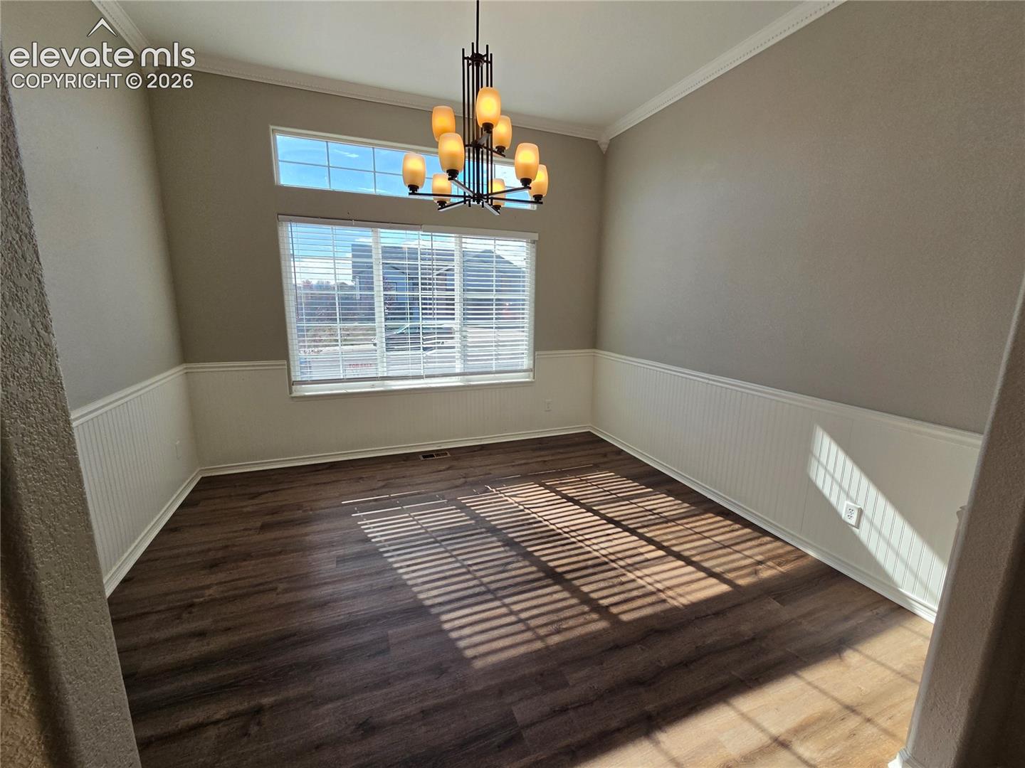 Listing photo 5 for 9256 Portmarnock Court